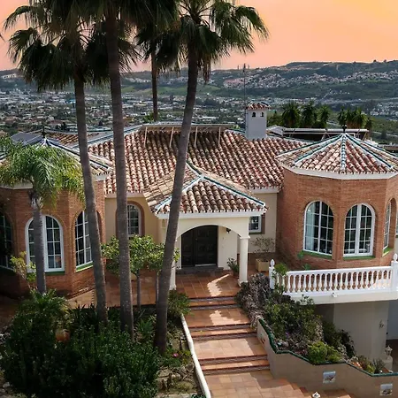 Villa Luxury Overlooking Fuengirola - Ref 86 *