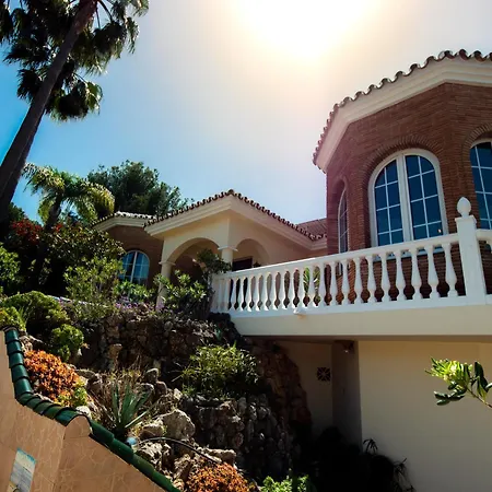 Villa Luxury Overlooking Fuengirola - Ref 86 *